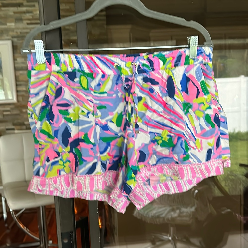 Lilly Pulitzer ladies summer shorts 🩳